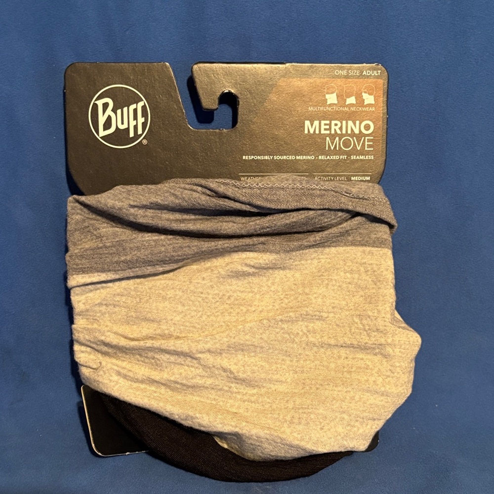 Buff Merino Move Neck Gaiter - Light Gray & Black